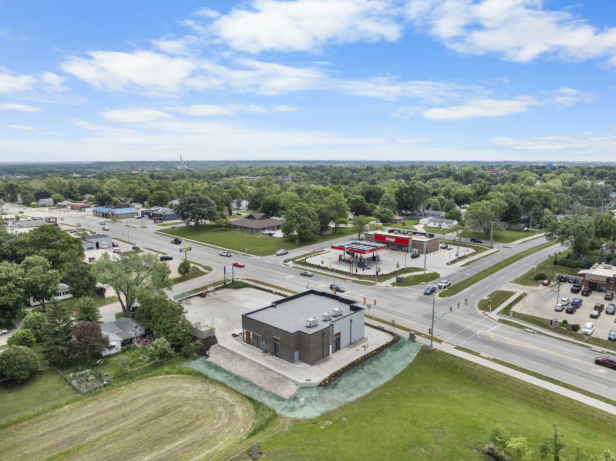 1621 W 1st St, Cedar Falls: Prime Strip Center Opportunity at Iowa’s Busiest Available Intersection